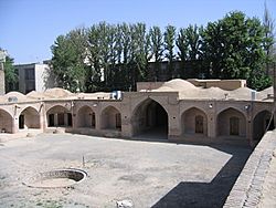 Archivo:Caravansarai Karaj
