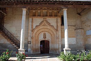 Archivo:Castrejón de la Peña Church of Saint Agatha 003 Porche