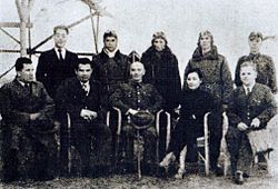 Archivo:Chiang Kai-shek with Soviet military advisors