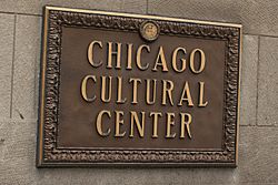 Archivo:Chicago Cultural Center Sign, Chicago June 30, 2012-35