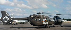 Archivo:EUROCOPTER EC-145 VP-CAO and VP-CPS