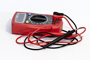 Archivo:Electronic multi meter