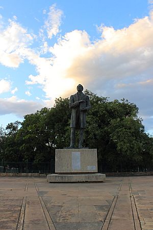Archivo:Estatua del General Santander