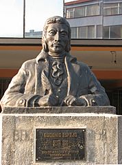 Archivo:Eugenio Espejo bust