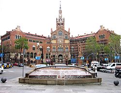 Archivo:Font avinguda Gaudí (12-4-10)