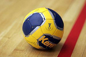 Archivo:Handball the ball