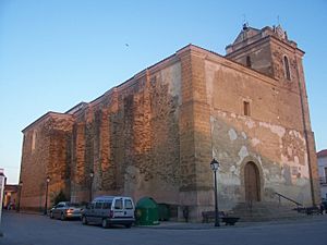 Archivo:Iglesia de San Ildefonso Salorino