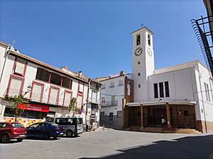 Archivo:Iglesia parroquial de Bélmez de la Moraleda (1966)