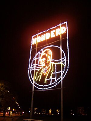 Archivo:Lichtjesroute Frits Philips honderd