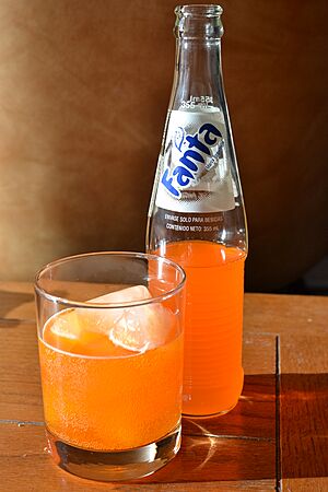 Archivo:Mexican Fanta