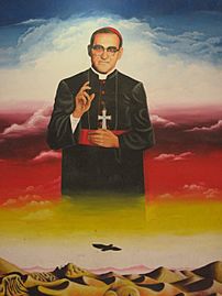 Archivo:Mural Oscar Romero UES