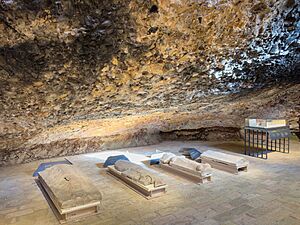 Archivo:Museo del monasterio de San Juan de la Peña