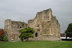 Norman Castle at Canterbury.jpg