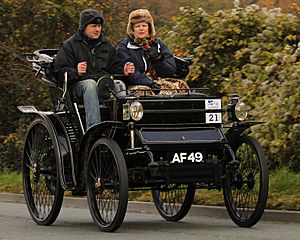 Archivo:Peugeot 6HP Vis-à-vis 1898
