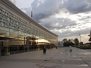 Archivo:Reflets - aéroport Rabat-Salé