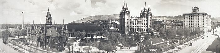 Archivo:Temple Square 1912 panorama
