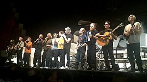 Archivo:The Roger Waters Band, Kansas City, 30 October 2010