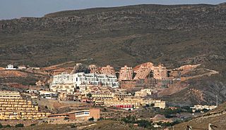 Urbanismo agresivo en La Envía.jpg