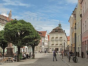 Archivo:Weilheim, Stadtmuseum im alten Rathaus 2012-08-16 14.58