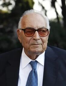 Yaşar Kemal.jpg