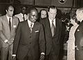 1979. Julio. Roma. Cumbre FAO. Rafael Caldera recibiendo al Presidente de Senegal, Leopold Senghor