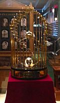 Archivo:1995 World Series trophy