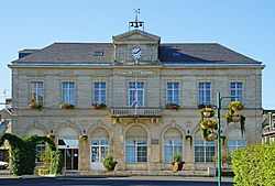 2016-07 - Mairie de Le Molay-Littry.jpg
