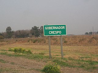 Acceso a Gobernador Crespo por la ruta Nacional 11..jpg