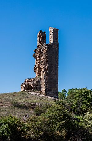 Archivo:Antiguo templo románico, Alcolea de las Peñas, Guadalajara, España, 2017-05-23, DD 22