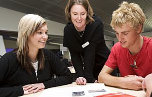 Archivo:Ashs-teacher-and-students