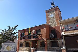 Archivo:Ayuntamiento de San Martín de Montalbán