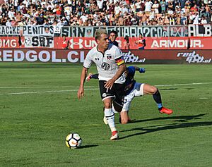 Archivo:Colo Colo - Huachipato, 2018-03-03 - Esteban Paredes y Federico Pereyra - 02