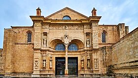 Dominikanische Republik Santo Domingo Basilica Catedral Menor de Santa Maria 02.jpg