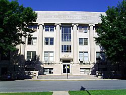 Drew County Courthouse 004.jpg