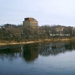 Archivo:Eau Claire - Chippewa River looking south east