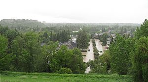 Archivo:Elbow River Flooding 21 June 2013 (1)