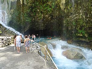 Archivo:Grutas de Tolantongo - panoramio (7)