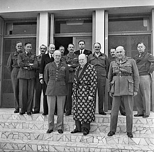 Archivo:Hmwilson-churchill-eisenhow