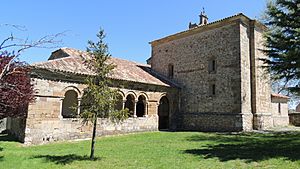 Archivo:Iglesia de San Bartolomé - Atienza