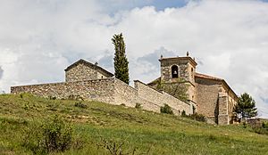 Archivo:Iglesia de la Natividad, Vadillo, Soria, España, 2017-05-26, DD 71