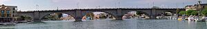 Archivo:Lake Havasu City London Bridge