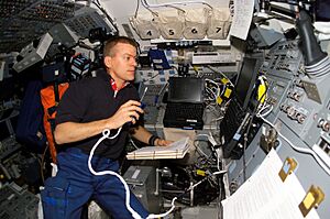 Archivo:McCool onSTS-107