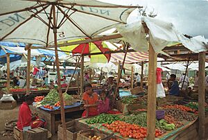 Archivo:Moramanga - marketplace