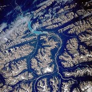 Archivo:N saskatchewan river