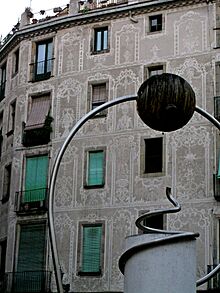 Plaça George Orwell, escultura de Leandre Cristòfol.jpg
