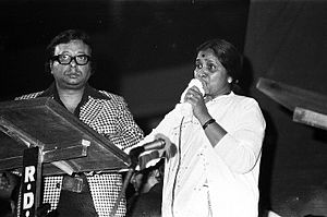 Archivo:RDBurman and Asha Bhosle MI'81