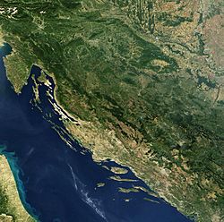 Satellite image of Croatia in September 2003.jpg