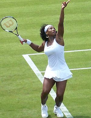 Archivo:Serena Wimbledon 2008 trim2