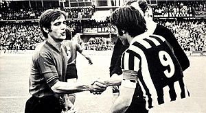 Archivo:Serie A 1974-75 - Ternana vs Juventus - Fernando Benatti e Pietro Anastasi