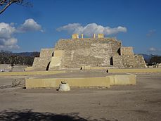 Archivo:Templo Mayor (Zona Arqueologica La Mesa)